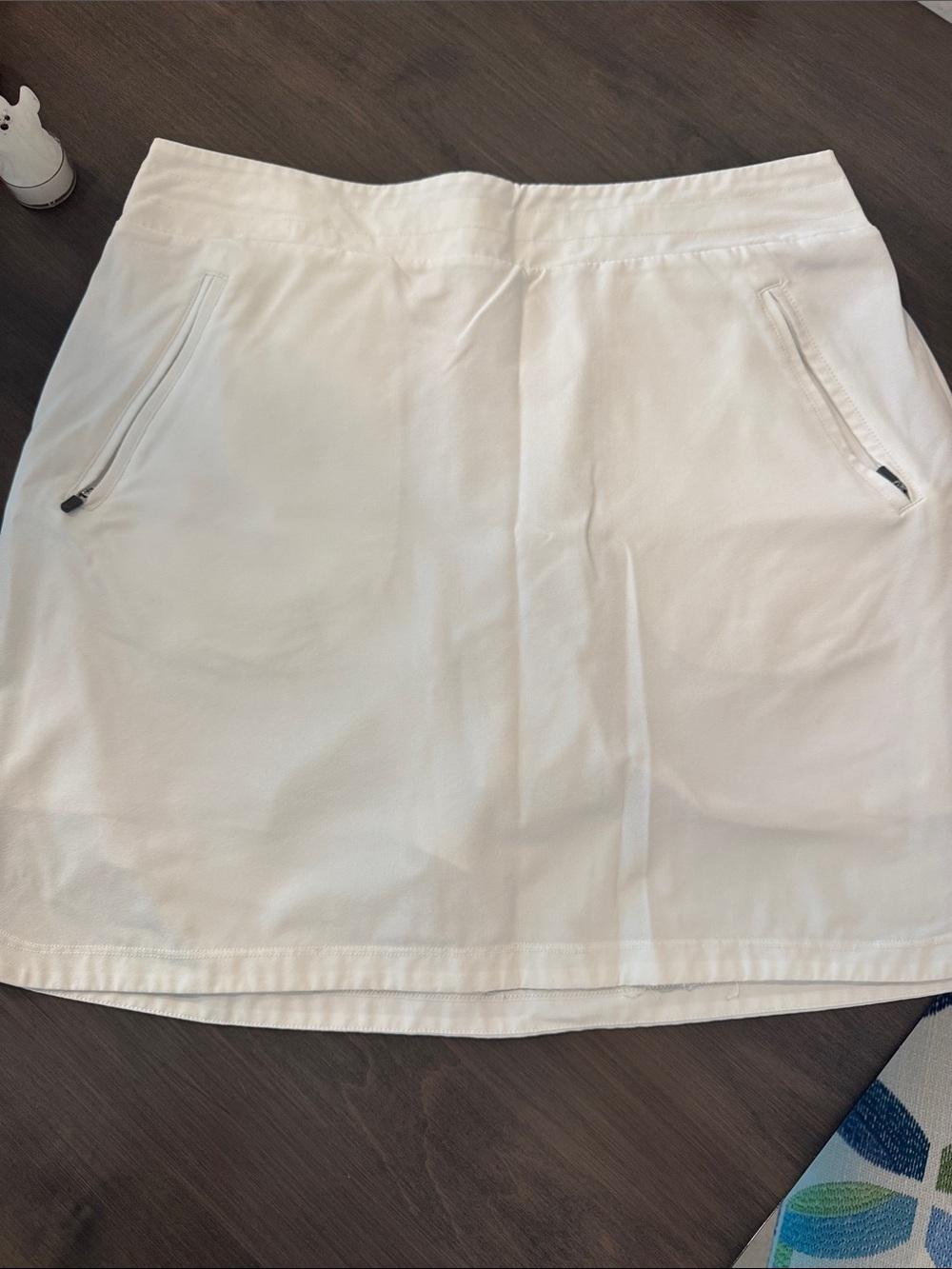 Ahead Women's White Active Skirt with Zip Pockets